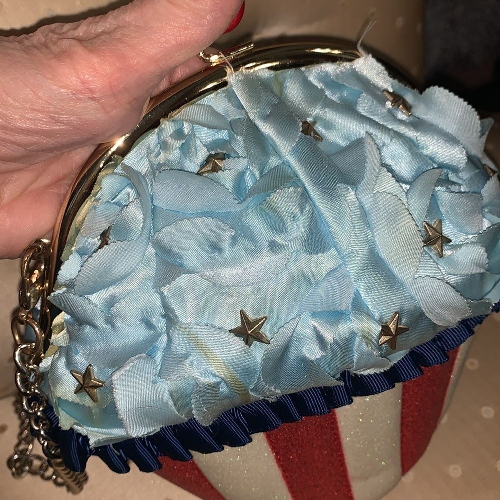 Betsy Johnson, rare ice cream cone Crossbody bag - Picture 10 of 10